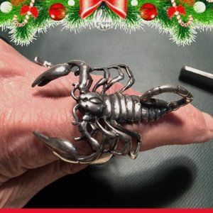 THE COOLEST RING!  HUGE SILVER/PEWTER SCORPION READY TO STRIKE! THUMB RING Sz 12